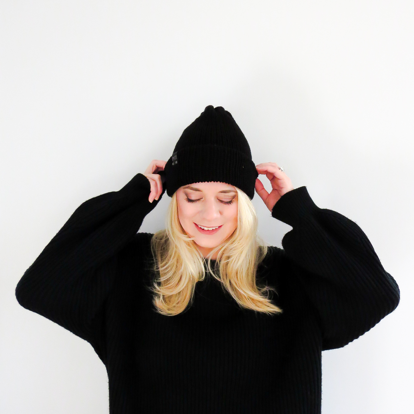 The Wharfside Knit Beanie Hat in Black